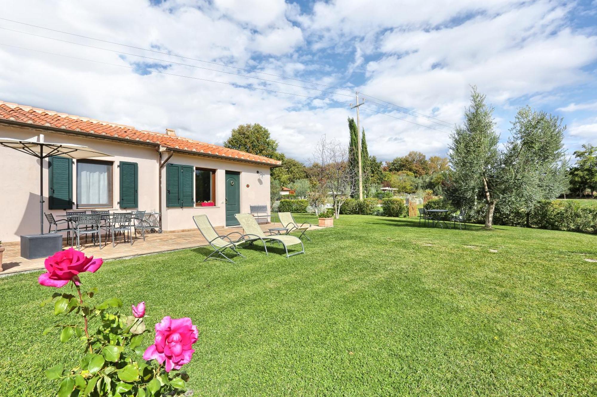 I Sicomori - Seme Di Carota - Glamping E Appartamenti Con Piscina A Saturnia Bagian luar foto